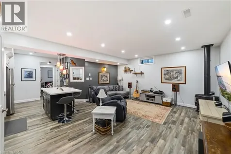 515 Hamilton Drive Ancaster ON L9G 2A9