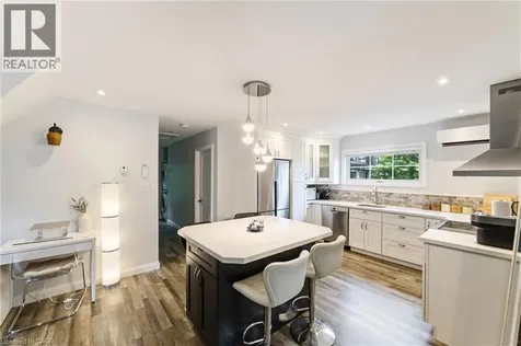 515 Hamilton Drive Ancaster ON L9G 2A9