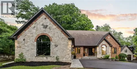 515 Hamilton Drive Ancaster ON L9G 2A9