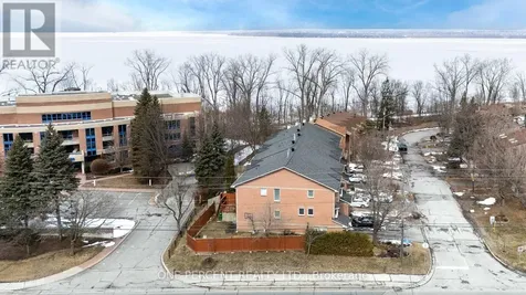 30 Maplehurst Avenue Ottawa ON K2H 9G2