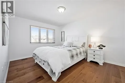 5147 Ravine Crescent Burlington ON L7L 6N3