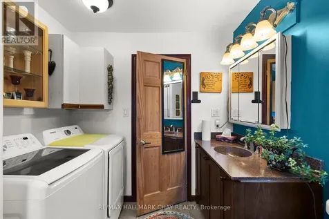 2121 Klondike Park Road Wasaga Beach ON L9Z 2W9