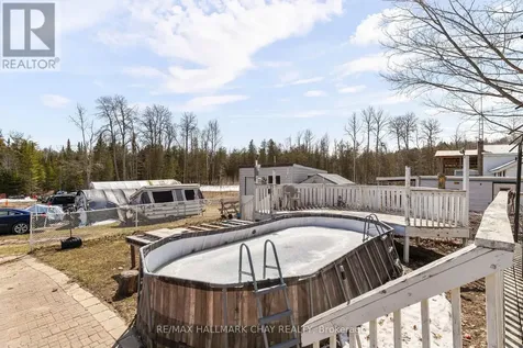 2121 Klondike Park Road Wasaga Beach ON L9Z 2W9