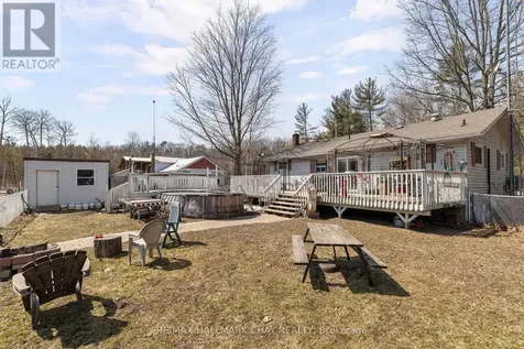 2121 Klondike Park Road Wasaga Beach ON L9Z 2W9