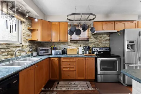 2121 Klondike Park Road Wasaga Beach ON L9Z 2W9