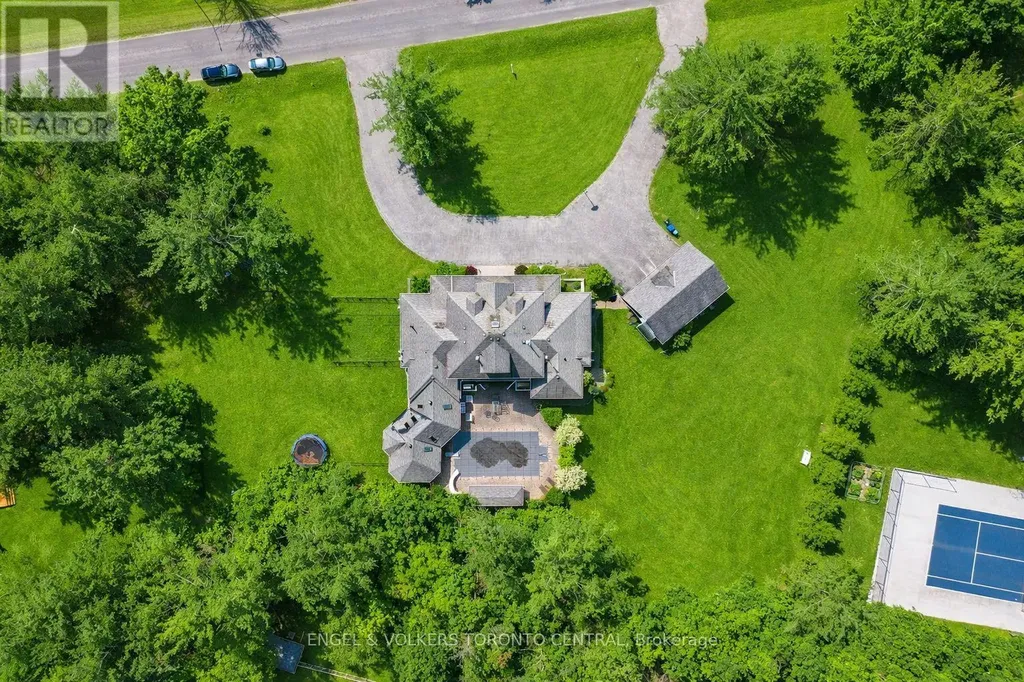 1946 Wilkinson Street Innisfil ON L9S 1X3