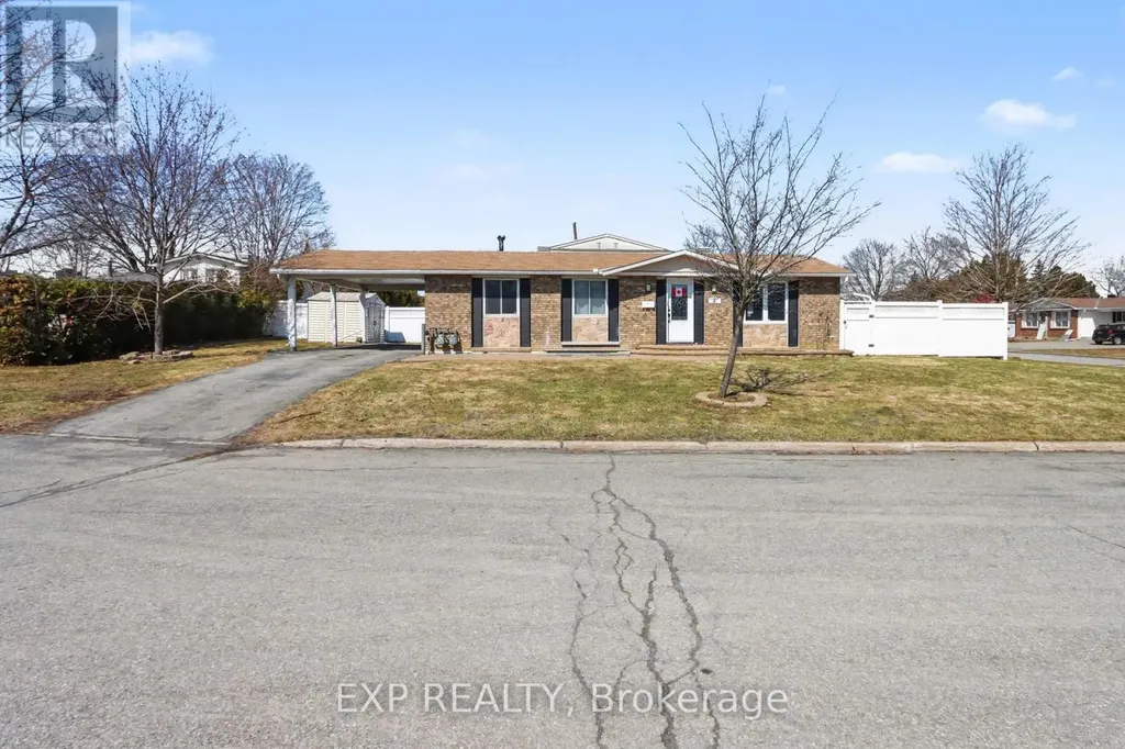 2 Folkstone Court Ottawa ON K1B 4J9