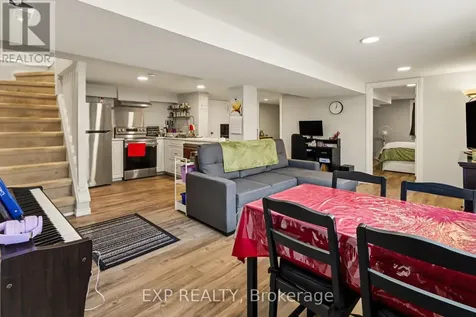 2 Folkstone Court Ottawa ON K1B 4J9