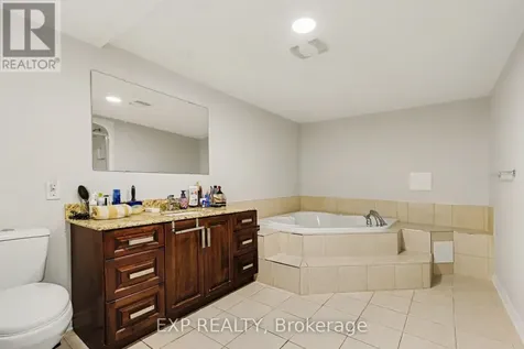 2 Folkstone Court Ottawa ON K1B 4J9