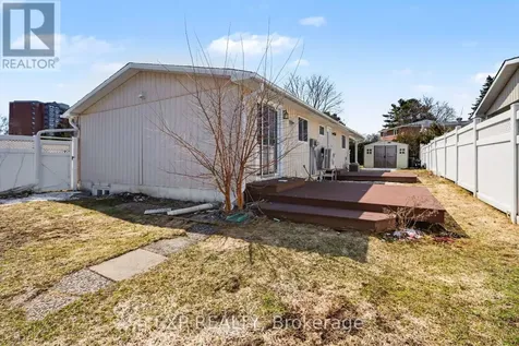 2 Folkstone Court Ottawa ON K1B 4J9