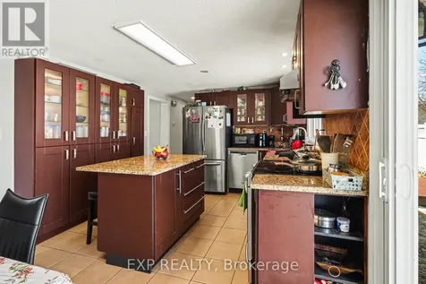 2 Folkstone Court Ottawa ON K1B 4J9