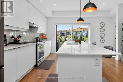 117 Sladden Court Blue Mountains ON N0H 2P0