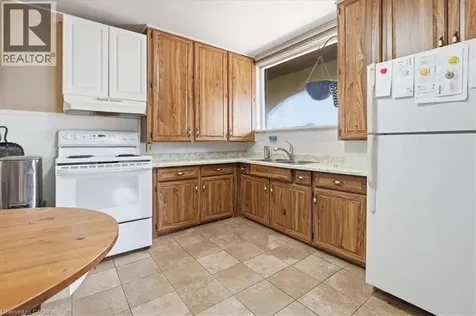 31 Bingeman Street Kitchener ON N2H 2R7