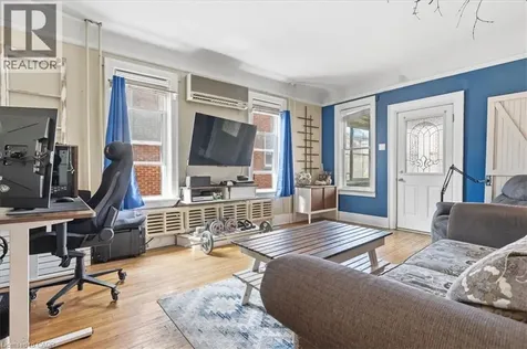 31 Bingeman Street Kitchener ON N2H 2R7
