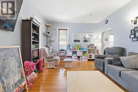 31 Bingeman Street Kitchener ON N2H 2R7