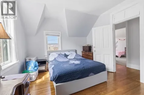 31 Bingeman Street Kitchener ON N2H 2R7
