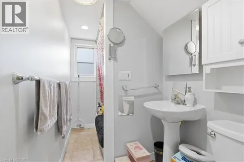 31 Bingeman Street Kitchener ON N2H 2R7