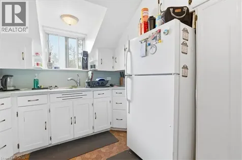 31 Bingeman Street Kitchener ON N2H 2R7