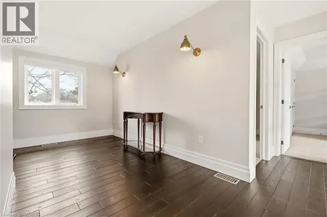 991 Glenwood Avenue Burlington ON L7T 2K1