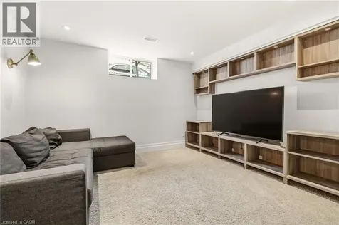 991 Glenwood Avenue Burlington ON L7T 2K1