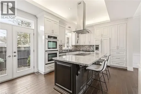 991 Glenwood Avenue Burlington ON L7T 2K1
