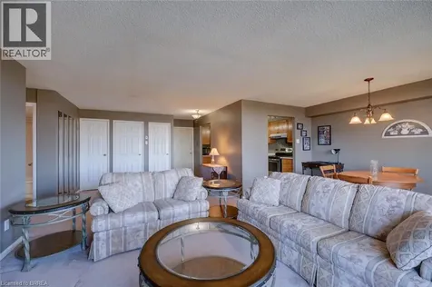 9 Bonheur Court Brantford ON N3P 1Z5