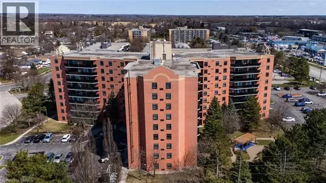 9 Bonheur Court Brantford ON N3P 1Z5