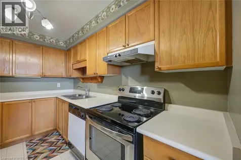 9 Bonheur Court Brantford ON N3P 1Z5