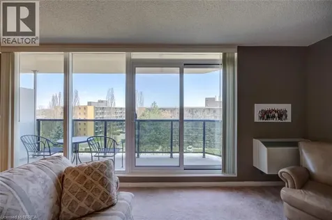 9 Bonheur Court Brantford ON N3P 1Z5
