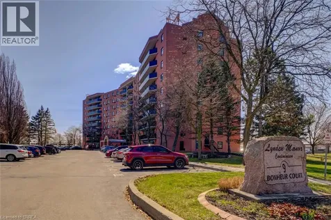 9 Bonheur Court Brantford ON N3P 1Z5