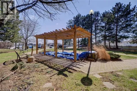 9 Bonheur Court Brantford ON N3P 1Z5