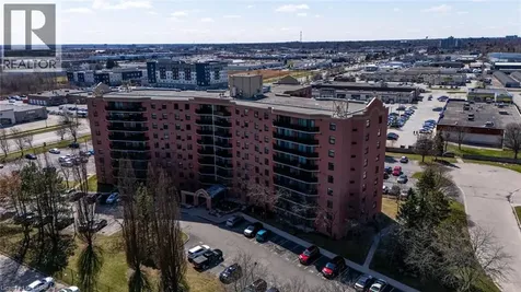 9 Bonheur Court Brantford ON N3P 1Z5
