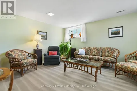 862 Kedrosky Drive Renfrew ON K7V 4E2