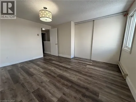 219 Kingswood Drive Kitchener ON N2E 3J5