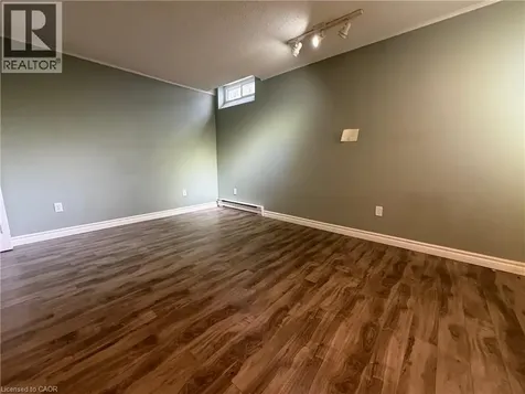 219 Kingswood Drive Kitchener ON N2E 3J5