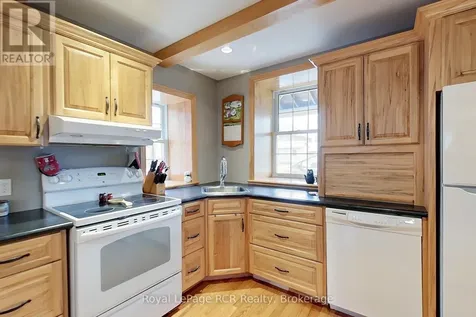 10 Walker Street Brockton ON N0G 2V0
