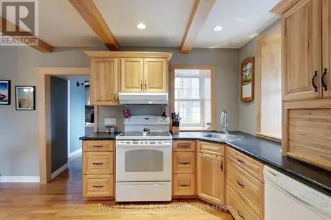 10 Walker Street Brockton ON N0G 2V0