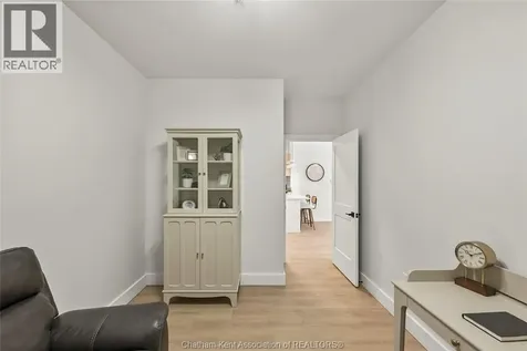 364 Grand Avenue East Chatham ON N7L 1W6