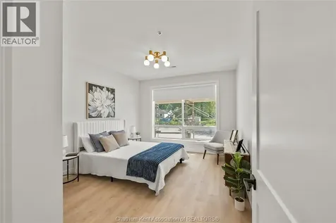 364 Grand Avenue East Chatham ON N7L 1W6