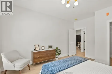 364 Grand Avenue East Chatham ON N7L 1W6
