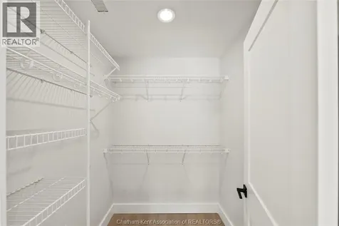 364 Grand Avenue East Chatham ON N7L 1W6