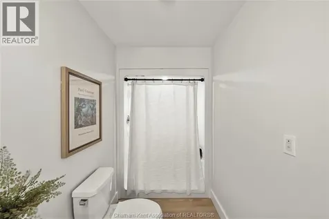 364 Grand Avenue East Chatham ON N7L 1W6