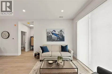 364 Grand Avenue East Chatham ON N7L 1W6