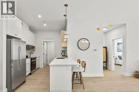 364 Grand Avenue East Chatham ON N7L 1W6