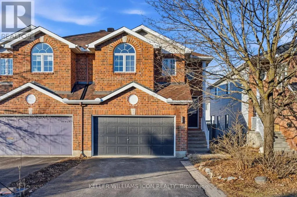 125 Castle Glen Crescent Ottawa ON K2L 4G9