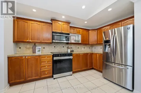 125 Castle Glen Crescent Ottawa ON K2L 4G9