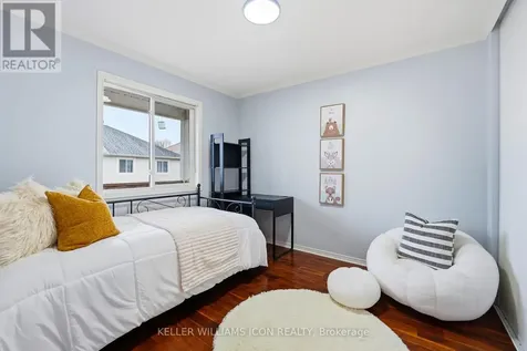 125 Castle Glen Crescent Ottawa ON K2L 4G9