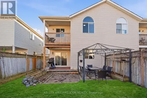 125 Castle Glen Crescent Ottawa ON K2L 4G9