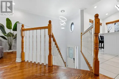 125 Castle Glen Crescent Ottawa ON K2L 4G9