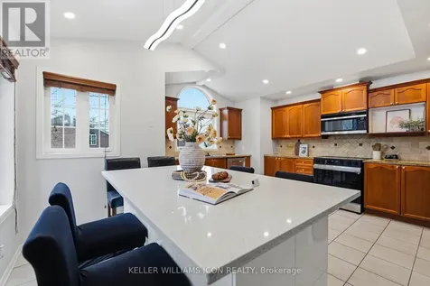 125 Castle Glen Crescent Ottawa ON K2L 4G9